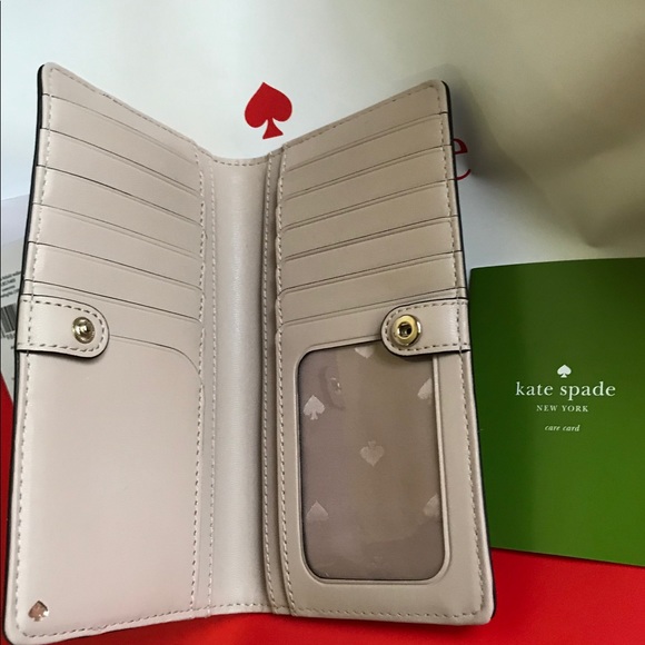 Authentic Kate Spade ♠️ wallet ♠️ - Picture 2 of 3